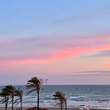 Beachfront - Eaw Homes شقة ماربيا
