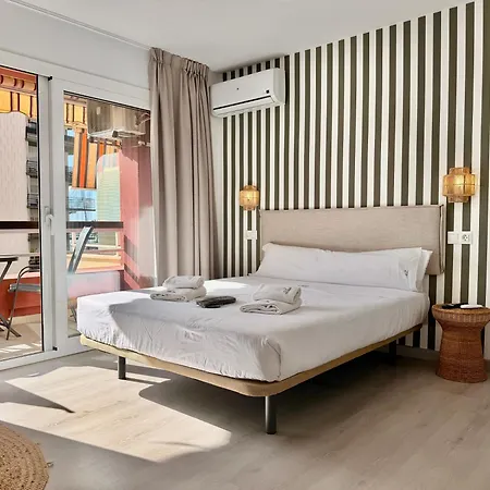 Beachfront - Eaw Homes شقة ماربيا
